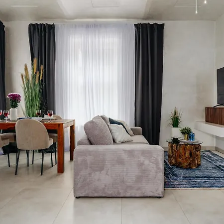 Days - Luxurious In A Quiet Area Apartment *