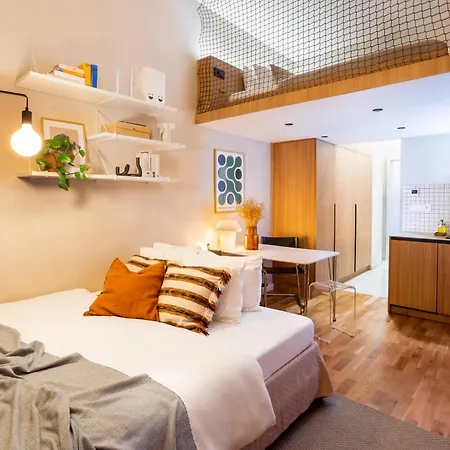 Turnkey I Charles Square * Praha
