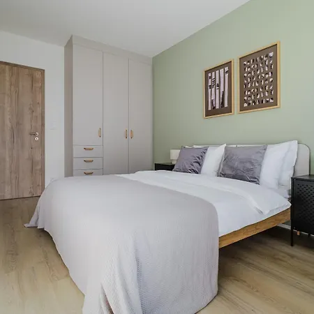 Blueground 7 Furnished Close To Offices Prg-27 Apartament *