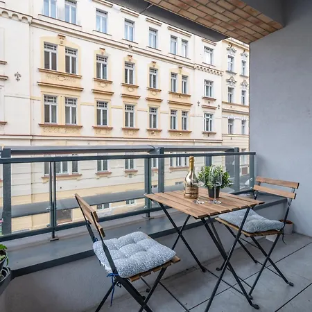 New-built Golden Luxury With Balcony * Prague