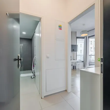 New-built Golden Luxury With Balcony * Prague