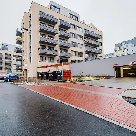 Blueground Chodov New Build Free Parking Prg-41 Prag