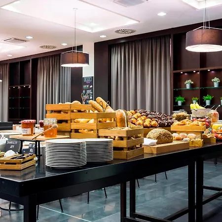 Hotel Courtyard By Marriott Airport 4*