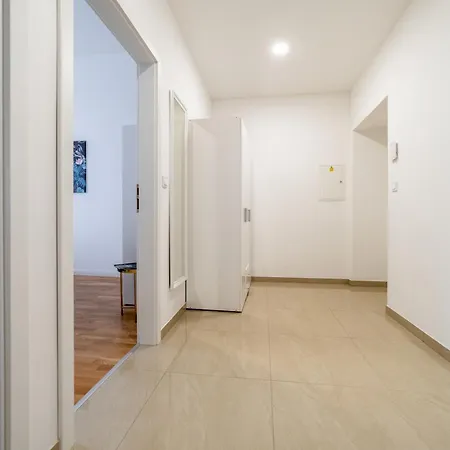 Millenium Palace By Rentez Apartamento Praga