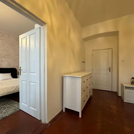 2bdr Pretty In The Local Area Of Apartment *