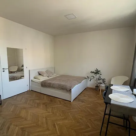 Podoli Apartment *