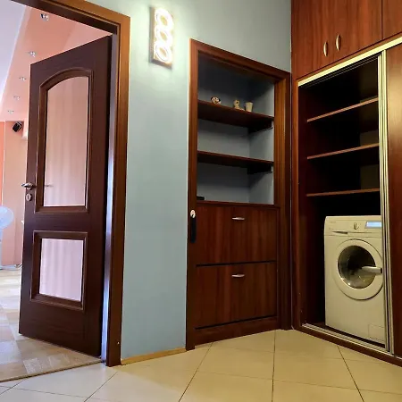 Spacious Two-room In Прага
