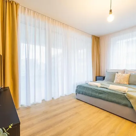 Spacious 3br - 2 Parking Spots, Full Kitchen, By Gravity Apartman *