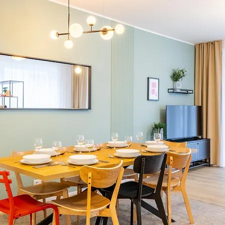 Apartman Spacious 3br - 2 Parking Spots, Full Kitchen, By Gravity Prága
