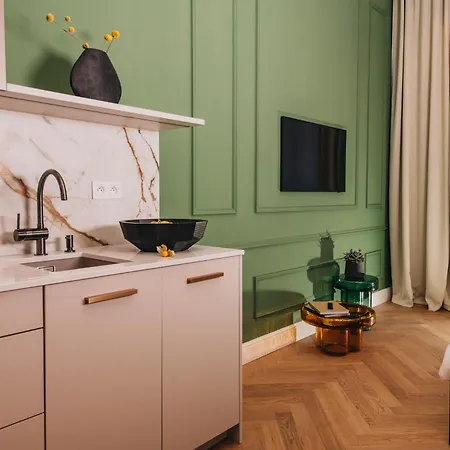 Luxury Design At Old Town Square With Air Condition *