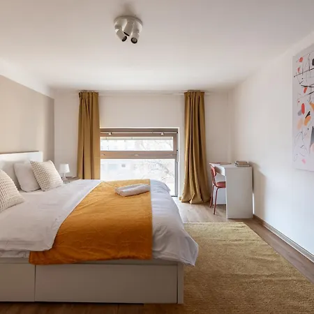 Deluxe With Balcony Near Center