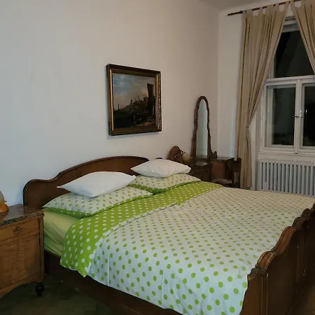 Apartment Bright 2bdr Sleeps 8 Near Center M1 *
