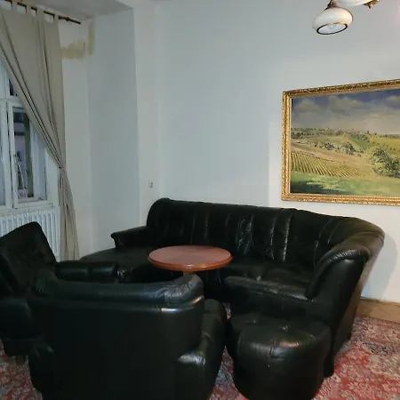 Bright 2bdr Sleeps 8 Near Center M1