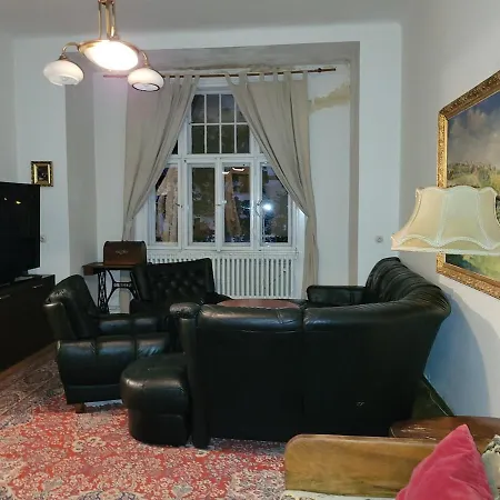 Bright 2bdr Sleeps 8 Near Center M1 Prague