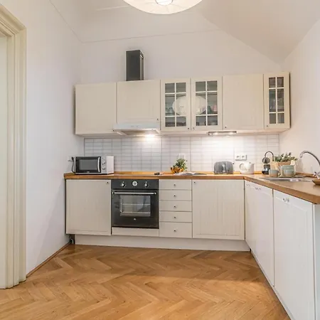Bliss - Lesser Town Charm Apartment Prague