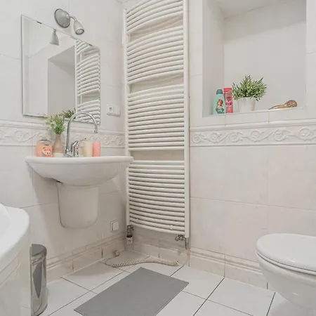 Karmelitska 2 Luxury 1b Apartment Prague