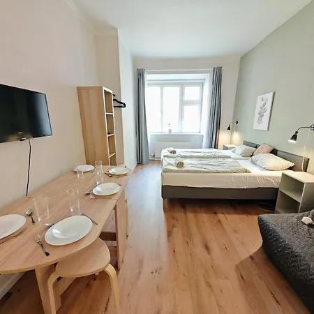 Flat In Zizkov -101- Prague