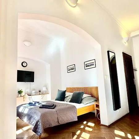 Nerudova 36 Apartamento *
