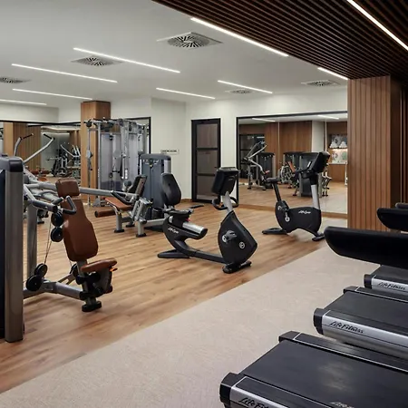 Marriott Hotel 5*