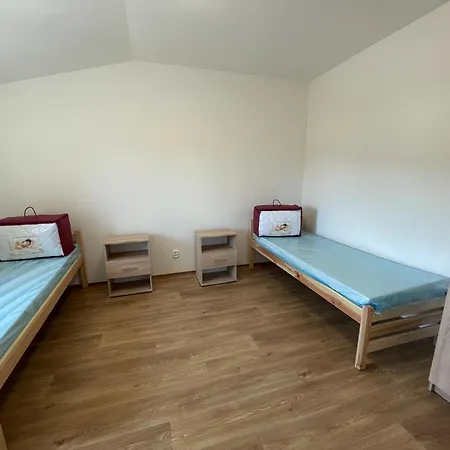 Sleep & Go 5 Hostel