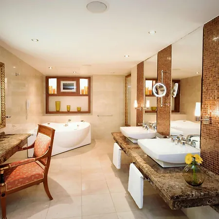 Hilton 5* Prága