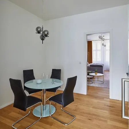 Modern & Elegant, 3 Min Of Wenceslas Square * Prague
