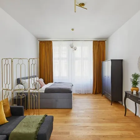 Apartment Modern & Elegant, 3 Min Of Wenceslas Square
