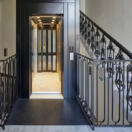 Modern & Elegant, 3 Min Of Wenceslas Square Apartment Prague