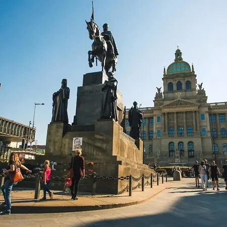 Modern & Elegant, 3 Min Of Wenceslas Square Apartment *