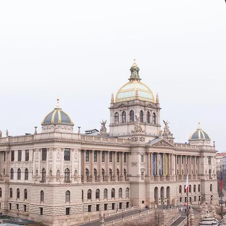 דירה Cozy Retreat By Wenceslas Square פראג