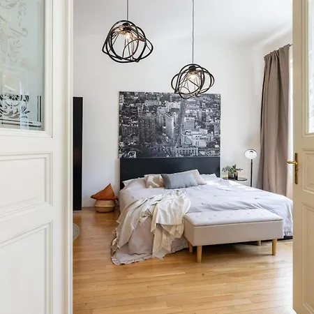 Apartment Lesser Town Melnicka By Easybnb
