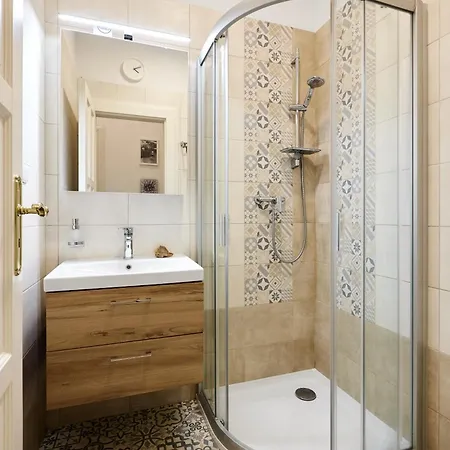 Old Town & Parking Assistance Homestay szállás