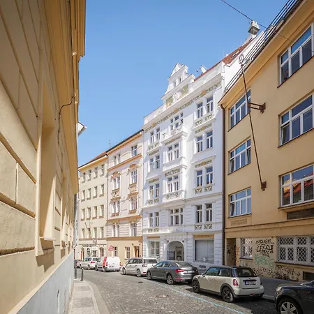 Bright Downtown Apartman *