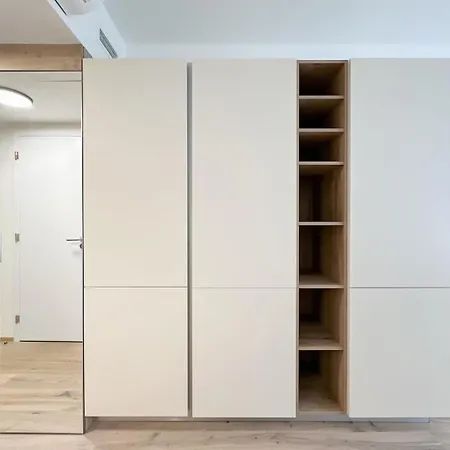 Real Living By Refa Karlin 406 Apartment