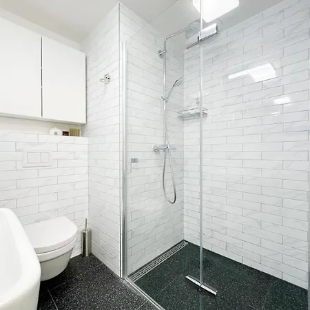 Real Living By Refa Karlin 406 * Prague