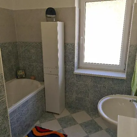 Rodinny Dum V Praze S Bazenem Holiday home Prague
