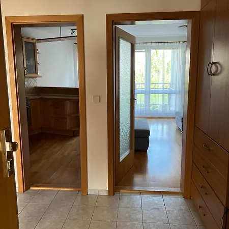 Apartamento A Large 1 Bedroom With An Available Private Parking Praga