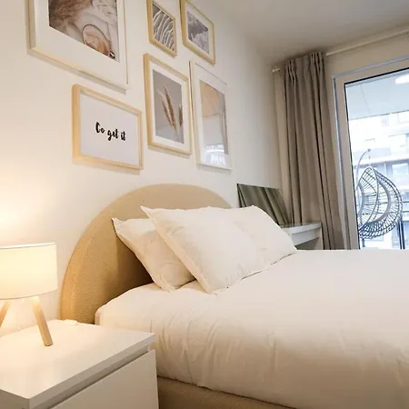 Leo Cozy Flat Big Balcony 아파트 프라하
