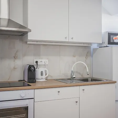 Flat Near Castle Stylish & Prime Location 7 Apartmán *
