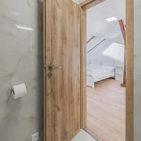 Flat Near Castle Stylish & Prime Location 4 * Praha
