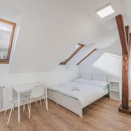 Flat Near Castle Stylish & Prime Location 4 * Praha