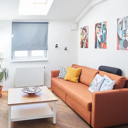 Rehorova By Pragueforyou Apartman Prága