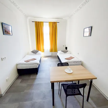 Pit Stop Lounge Near Letnany Airport G1