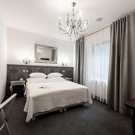 Hotel Wellness & Boutique Pod Lipkami 4*