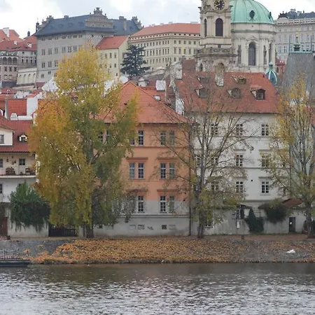 Na Kampe Apartment Prague