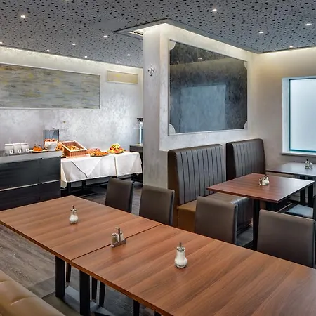 Amedia Express Prague, Trademark Collection By Wyndham Hotell Prag