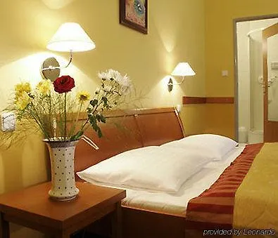 Otel Cloister Prag