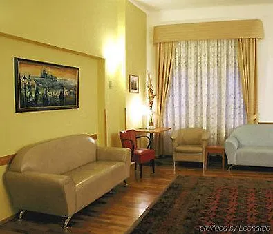 Otel Cloister 3*