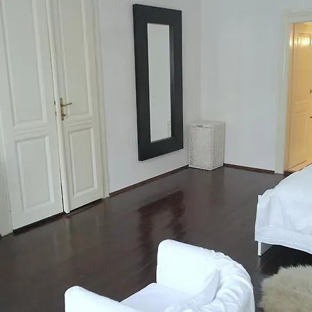 Palladium Apartment *