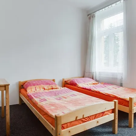 Holeckova Hostel Praag